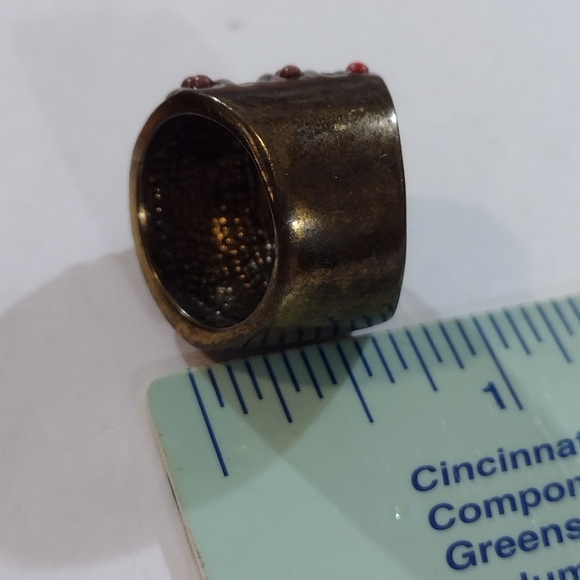 Elegant Red Beaded Ring - Picture 10 of 10